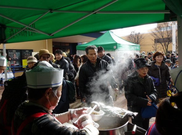 「昭和の森 冬祭り」も地域になじみ深いイベントとして定着しつつある(写真はいずれも2014年12月のもの)