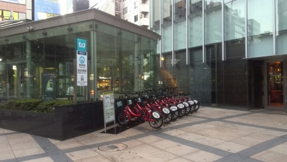 街のいたるとろにサイクルポートがあれば(東京・飯田橋駅前で)