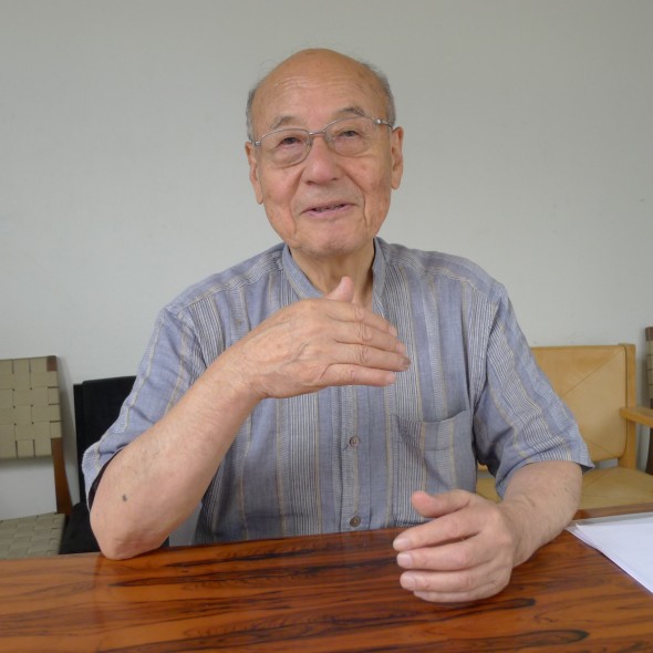 日本と世界の家具づくりについて語る宮本茂樹さん